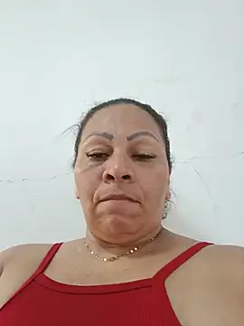 Dirty_Foxx5 Adlı Modelin Canlı XXX Sohbeti
