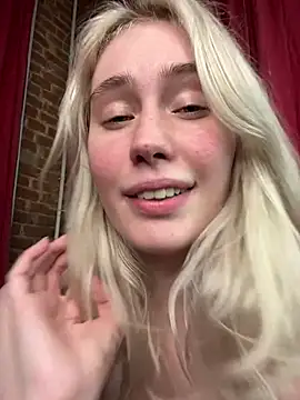 LovelyMiu live XXX chat