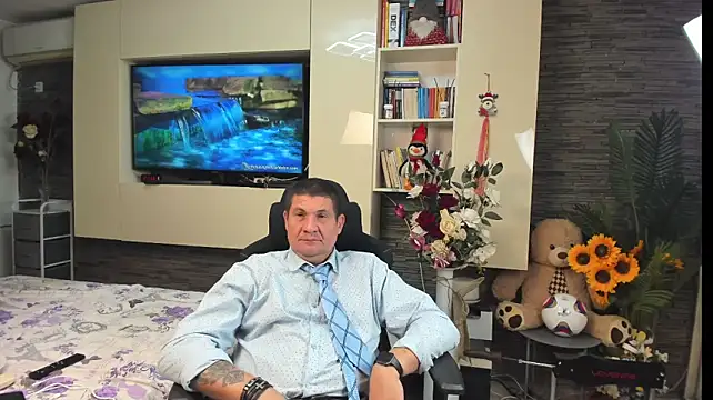 دردشة SpartacusDaddy48 الجنسية المباشرة