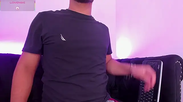 Axel_grey_ 即時 XXX 聊天