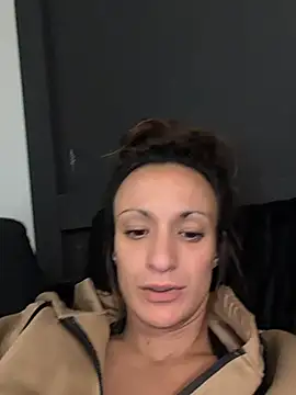 Chatroom XXX en direct de LexiLuxi