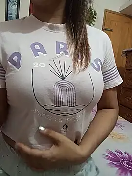 Tanha18n Live XXX chat