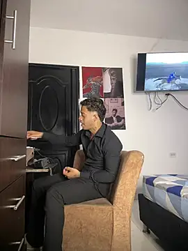 Chat XXX ao vivo de Enzomoretti__
