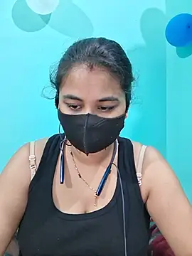 DivyaBhabhi69@xh's Live XXX Chat