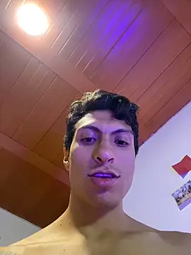 ApoloCruz's Live XXX Chat