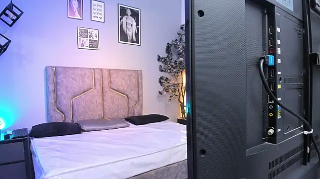 Chat +18 de miaakittyy ao vivo