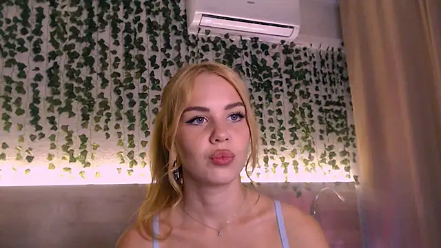 IvyAngel live XXX chat