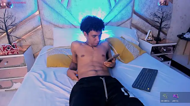 MarckThompsonn Live XXX-chat