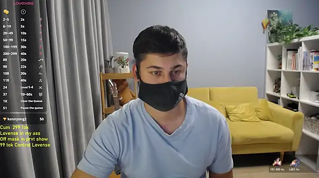 Tomguys élő XXX-chatje