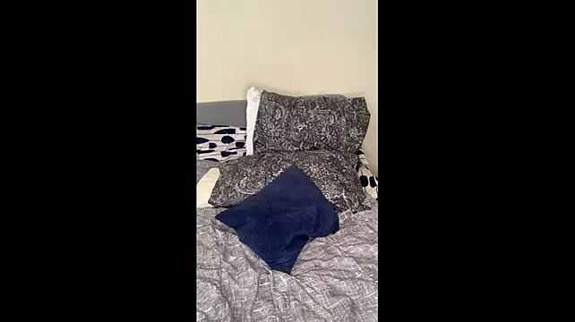 Czat XXX na żywo – piggylatino