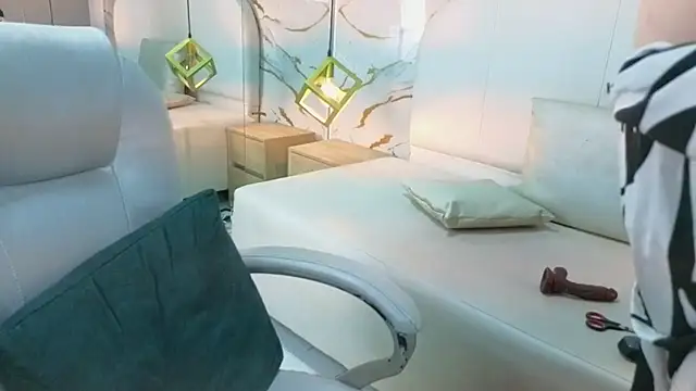 Victoria_moonn_'s Live XXX Chat