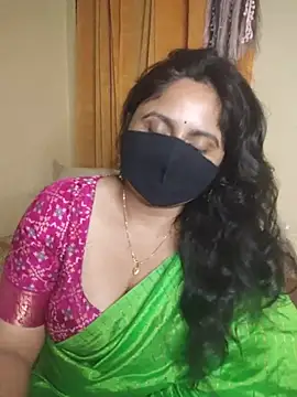 Sravvi499's Live XXX Chat