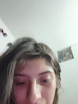 KratosAfroditacs' Live XXX Chat