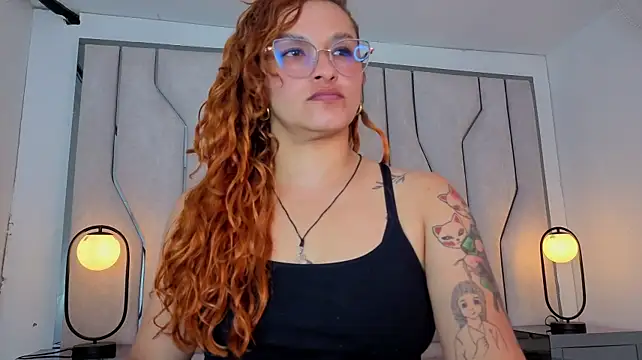 MAISE_HILL1 élő XXX-chatje