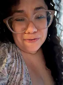 Živý XXX chat CurlyMilf_Vannexxxa