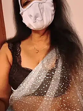 sweet_aunt Adlı Modelin Canlı XXX Sohbeti