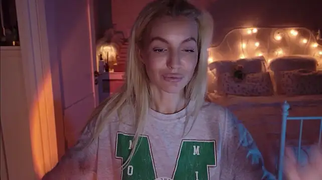 aestetick Chat XXX in diretta