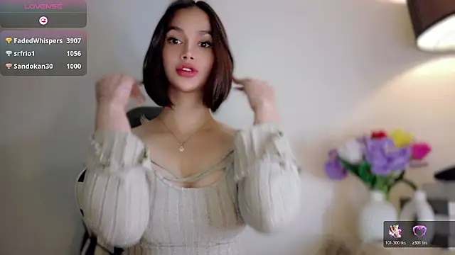 Pertunjukan Kamera Web Anna_HollyDoll