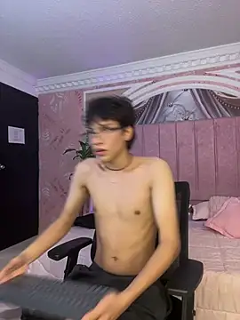 max_hunter1 Chat XXX in diretta