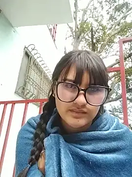 Emily-7 现场XXX聊天