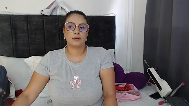 Nicol_Love0's Live XXX Chat