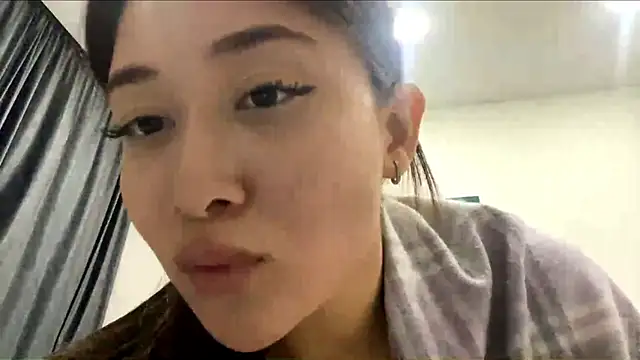 Mitsuki_Sutemi XXX чат на живо