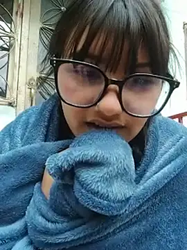 Emily-7's Live XXX Chat