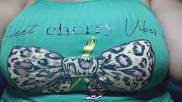Chat +18 de schoco_milff ao vivo