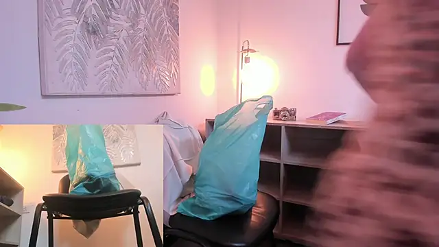 MadissonLow's Live XXX Chat