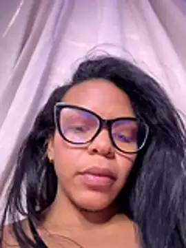 Charly_ XXX чат на живо