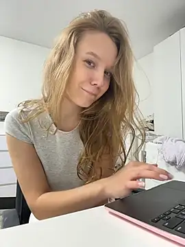 Chatroom XXX en direct de Ketitull