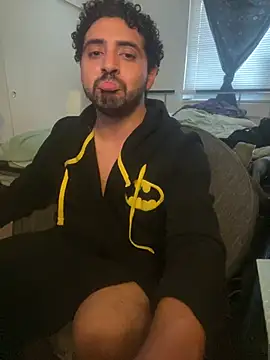 bleauxpuff:  διαδικτυακό σόου στην κάμερα