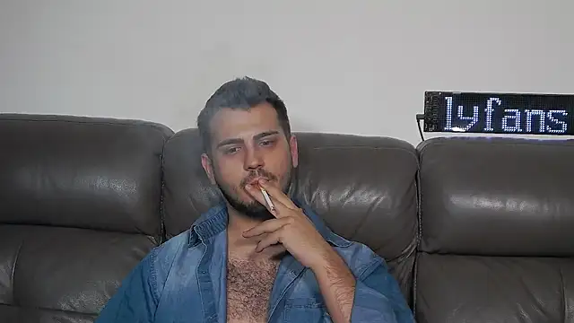 CrazyDom1's Live XXX Chat