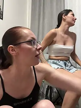 RussianGirls_ Adlı Modelin Canlı XXX Sohbeti