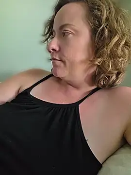 Chat +18 de julimonroe ao vivo