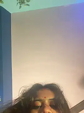 V-Hot-Sweti 即時 XXX 聊天