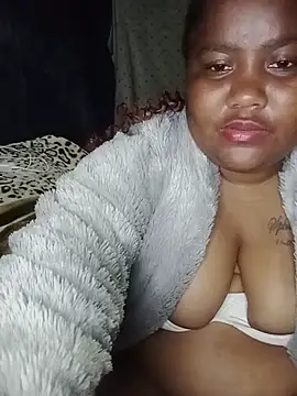Chatroom XXX en direct de ChubbyMidgetxxx19