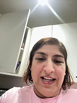 Spicy-Kareena's Live XXX Chat