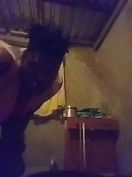 הופעת וובקאם של Sexaddict1816
