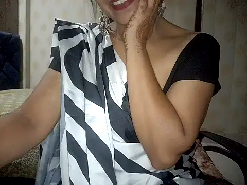 _RONITA_ Adlı Modelin Canlı XXX Sohbeti