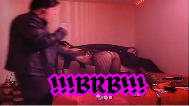 צ'אט XXX בשידור חי של inkedsinners_