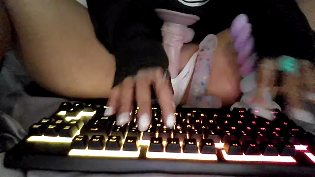 thepeachiestprincesss' Live XXX Chat