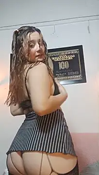chloe_latin__ – Live XXX-chat