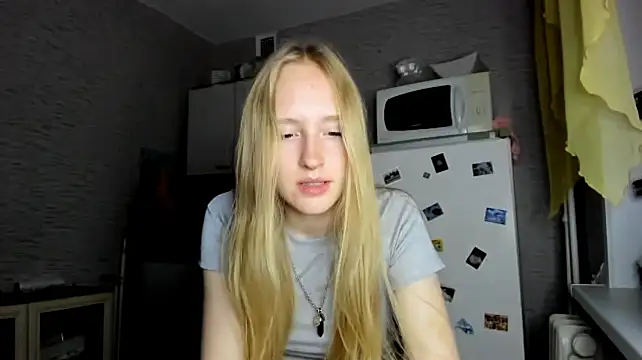 XXX chat uživo modela Mia_Azart
