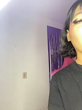 Larah_bell_uwu XXX чат на живо