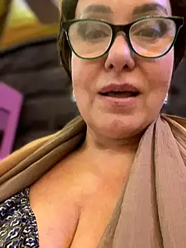 Czat XXX na żywo – bettybutter_