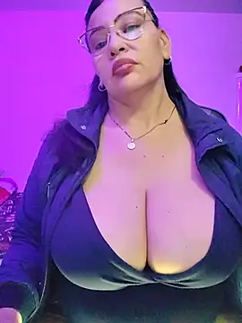 esmeralda_milf's Live XXX Chat