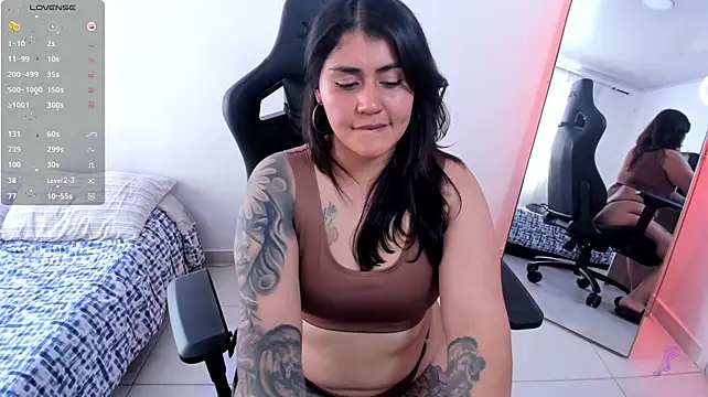 karlie02_'s Live XXX Chat