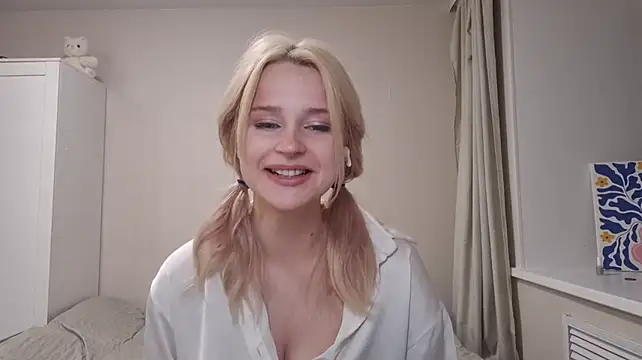BloomMoon Chat XXX live
