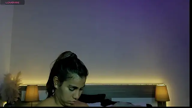 แชท XXX สดของ ZarahFoxx